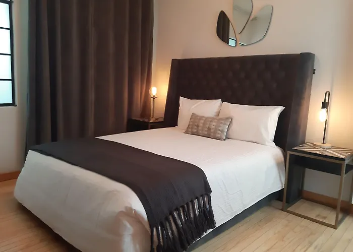 Suites Alcazar Mexico City